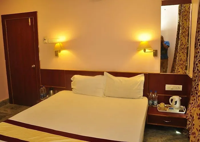 The Amrapalli Resort